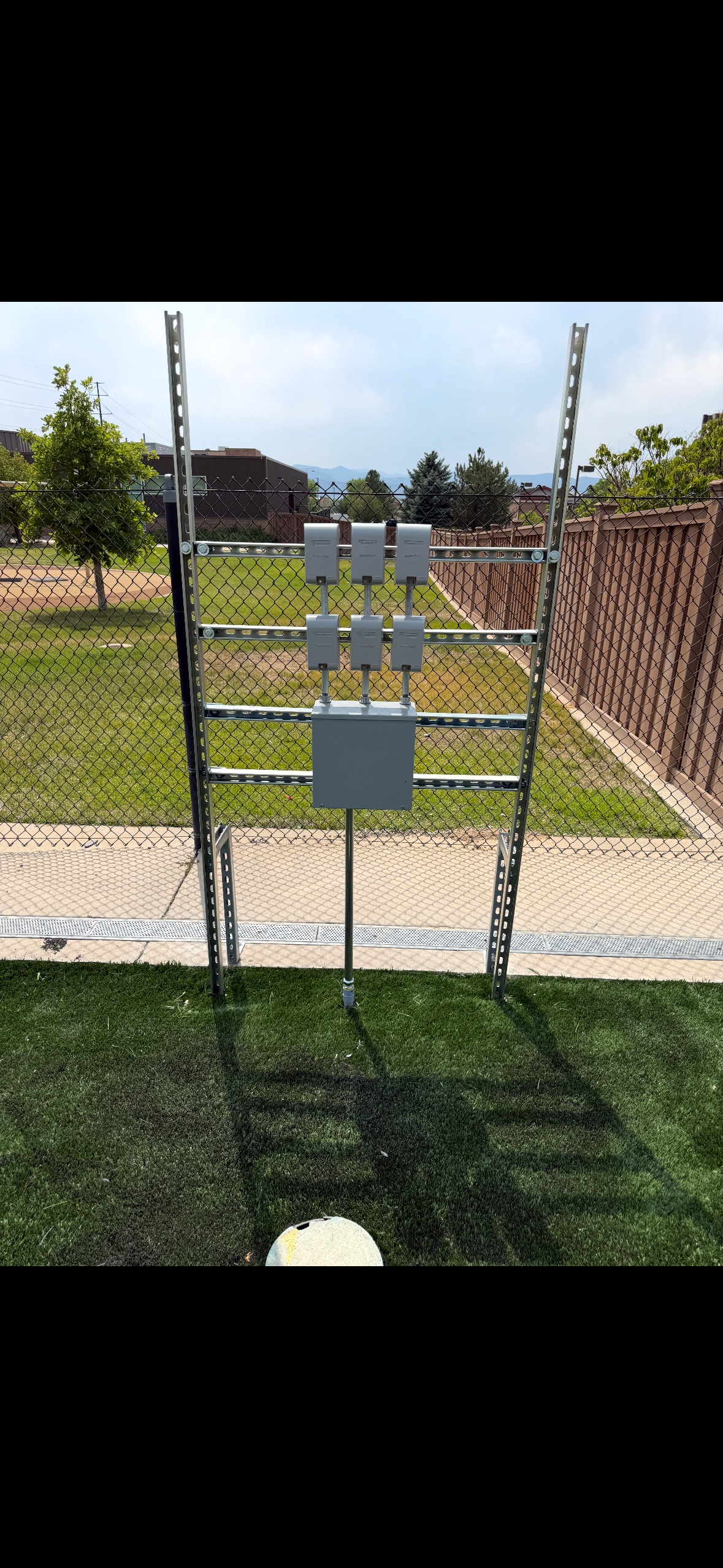 Commercial outdoor disconnect rack installation